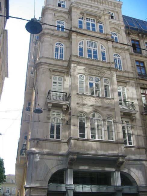 Meymenet Han Restorasyon